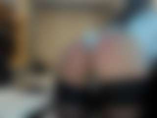 Claire95's Live Sex Cam Show
