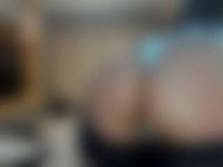 Claire95's Live Sex Cam Show