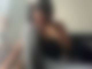 Live cam show with DelightfulDark - Living Room on Dare Cams