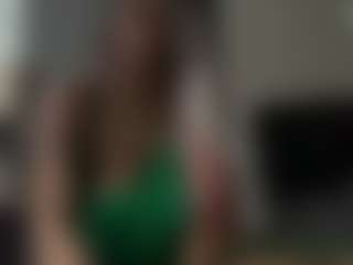 Live cam show with DelightfulDark - Living Room on Camsoda