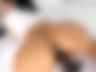 Live cam show with Diana - Strip Teen (18+) on boobsie.com