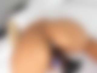Live cam show with Diana - Athletic Strip on iamadamtest123.com