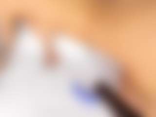 Live cam show with Diana - Bedroom Big Tits on studioflirtlive.com
