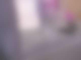 Live cam show with Sarahgrey18 - Public on xxxlivecams.org