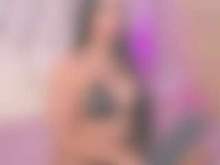 Live cam show with Sarahgrey18 - Fingers on Camsoda Late Night