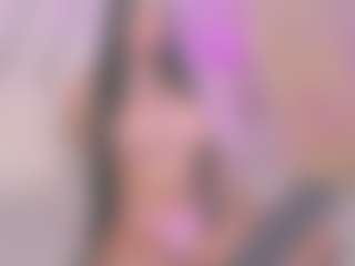 Live cam show with Sarahgrey18 - Colombia on friskycurves.com