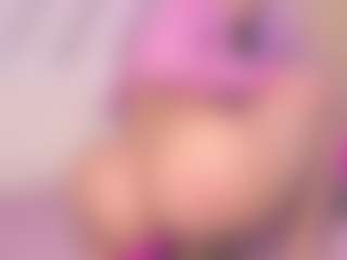 Live cam show with Sarahgrey18 - Public Latina on hotwifechat.live | colombia