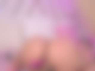 Live cam show with Sarahgrey18 - Shaved Pussy Teen (18+) on luckytryst.com