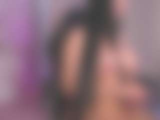 Live cam show with Sarahgrey18 - Ass Bouncing on Camiplay Live