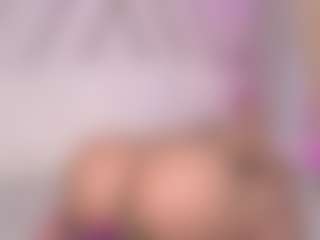 Live cam show with Sarahgrey18 - Spank Lovense on Latina Girls
