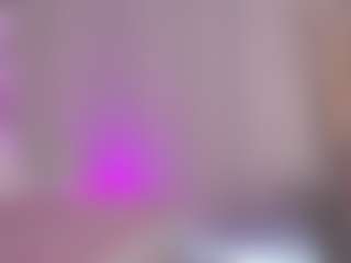 Live cam show with Sarahgrey18 - Ass Bouncing on CamClone
