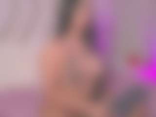 Live cam show with Sarahgrey18 - Ass Bouncing on Camsoda