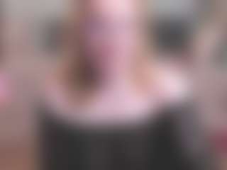 Live cam show with MadissonKiss - Red Hair on CamwithHer