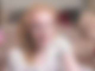 Live cam show with MadissonKiss - Small Tits on Pornisteam.com