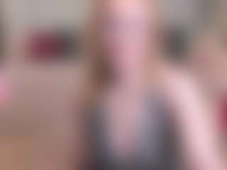 Live cam show with MadissonKiss - Shaved Pussy on SpankPalCams