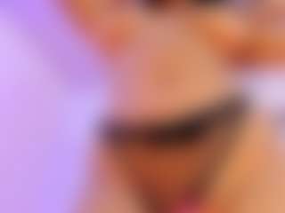 Live cam show with Sarah Reid - Deepthroat on Strip Flash - Live Sex Shows