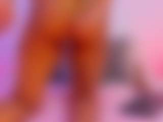 Live cam show with Sarah Reid - College Teen (18+) on Lustler