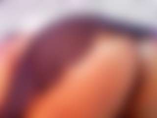 Live cam show with JELANY - Sucking on Camsoda