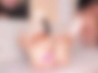 Live cam show with Veka-Worldd - Nipple Piercings on alttransgirls