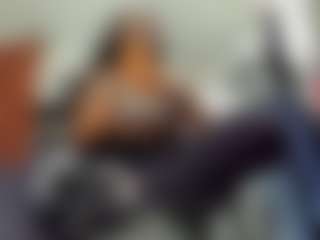Live cam show with mareiabold - Oil on Dolls Live