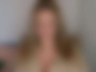 Live cam show with LilyHoney - Cuckold on Hubzter Live