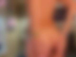 Live cam show with AgataBryantt - Lingerie on Dolls Live
