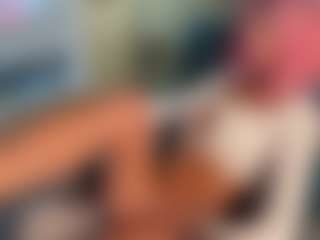 Live cam show with AgataBryantt - Shaved Pussy on TeamSkeetLive