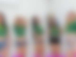 Live cam show with Cloe-World1 - Petite on MyBangCams