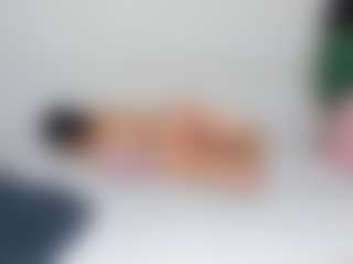 Cloe-World1's Live Sex Cam Show