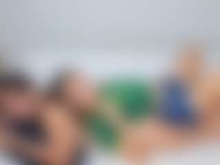 Live cam show with Cloe-World1 - Curvy on chickslive.net