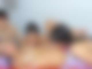 Cloe-World1's Live Sex Cam Show