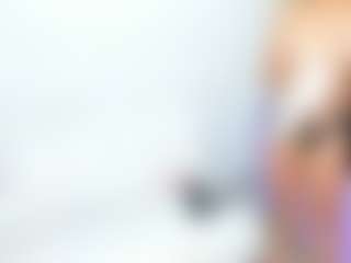 Live cam show with Cloe-World1 - American Petite on StripNow | colombia
