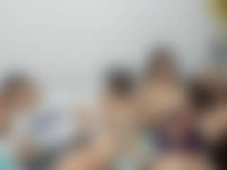 Cloe-World1's Live Sex Cam Show