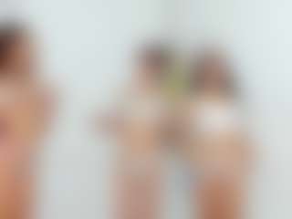 Cloe-World1's Live Sex Cam Show