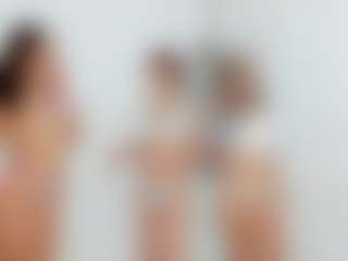 Cloe-World1's Live Sex Cam Show