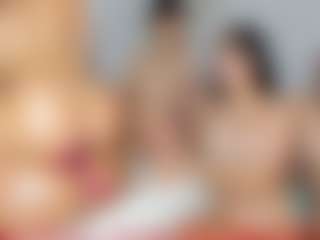Cloe-World1's Live Sex Cam Show
