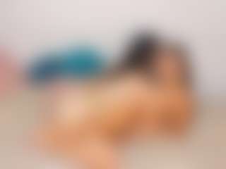 Live cam show with Cloe-World1 - Tease on Dolls Live