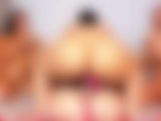 Live cam show with Cloe-World1 - Brown Eyes on Uber Horny