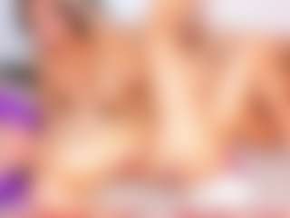 Live cam show with Cloe-World1 - Dildo on CamwithHer