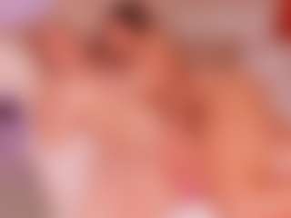 Live cam show with Cloe-World1 - Shaved Pussy on EXY