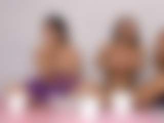 Cloe-World1's Live Sex Cam Show