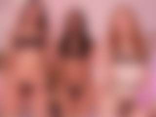 Live cam show with Cloe-World1 - Cum on Camsoda