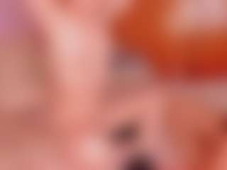 Live cam show with Cloe-World1 - Shaved Pussy Curvy on Camsoda