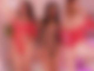 Live cam show with Cloe-World1 - Petite on Camsoda