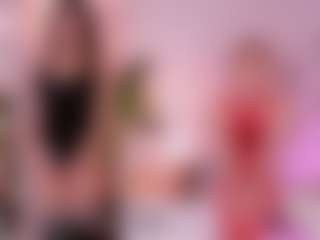 Live cam show with Cloe-World1 - Strip on Livezox