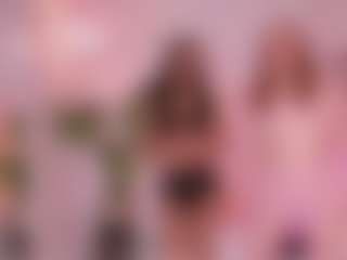 Live cam show with Cloe-World1 - Petite on Camsoda