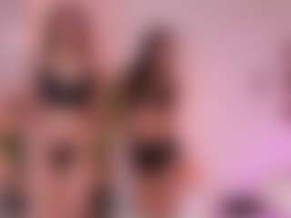 Live cam show with Cloe-World1 - Petite on Camsoda
