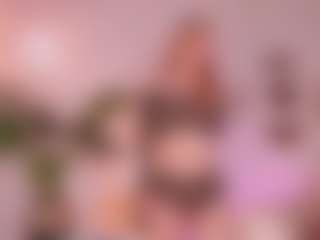 Live cam show with Cloe-World1 - Shaved Pussy on Camsoda