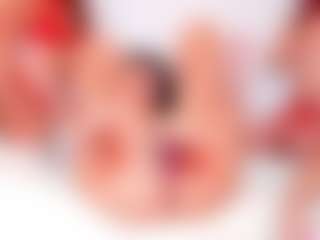 Live cam show with Cloe-World1 - Foot Fetish on Milfs Live