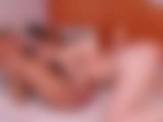 Live cam show with Cloe-World1 - Dildo Or Vibrator on CamwithHer